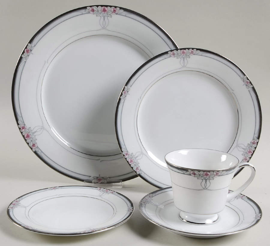 Seance 5 Piece Place Setting by Noritake-1