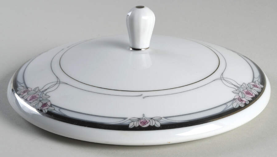 Seance Lid for Round Vegetable by Noritake-1