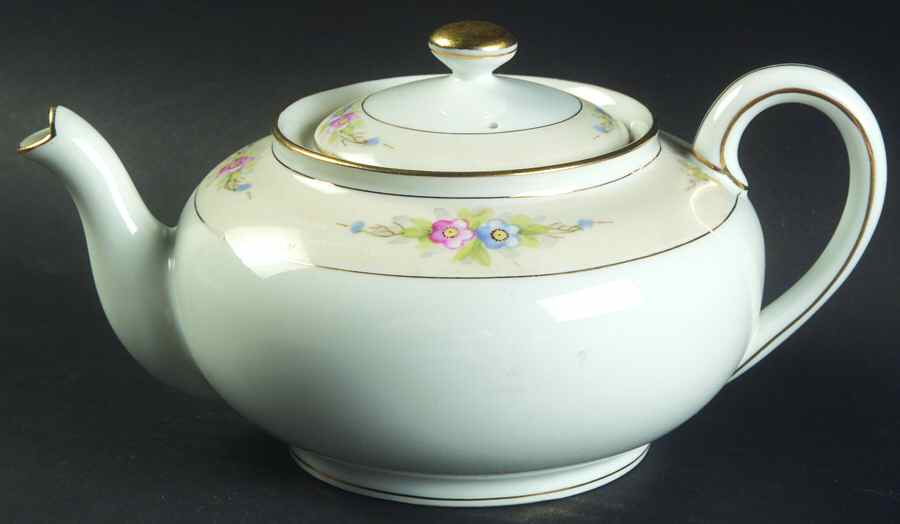 The Sedan Mini Teapot & Lid by Noritake-1