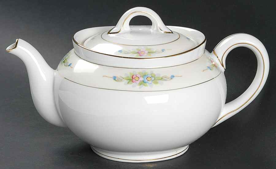 The Sedan Teapot & Lid by Noritake-1