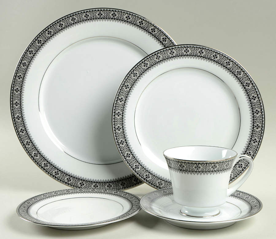 Segovia 5 Piece Place Setting by Noritake-1