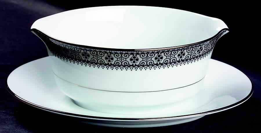 Segovia Gravy Boat with Attached Underplate by Noritake-1