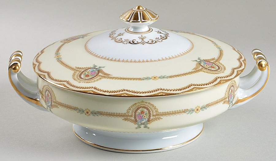 Serena Round Covered Vegetable by Noritake-1