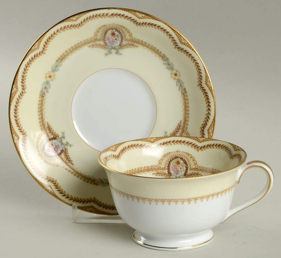 Serena Footed Cup & Saucer Set by Noritake-1