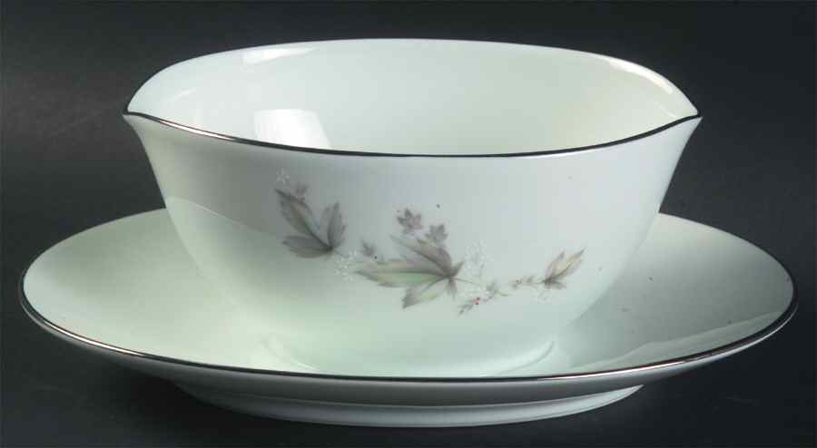 Sezanne Gravy Boat with Attached Underplate by Noritake-1