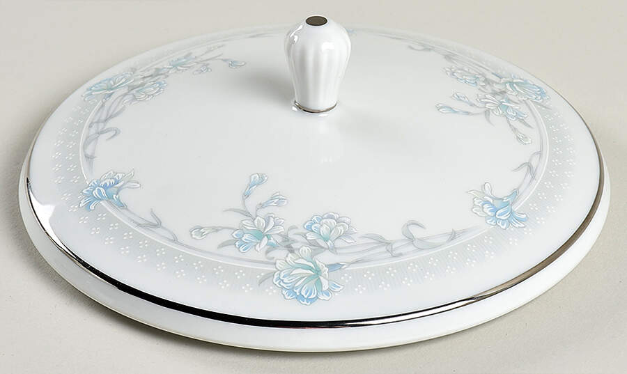 Sharon's Dream Lid for Round Vegetable by Noritake-1