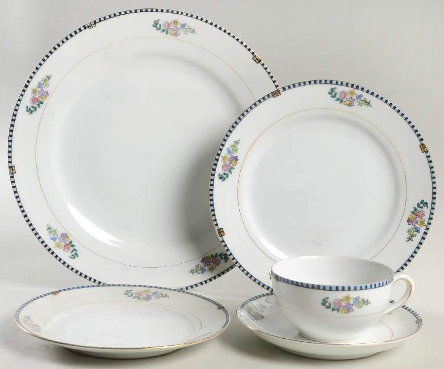Sheridan 5 Piece Place Setting by Noritake-1