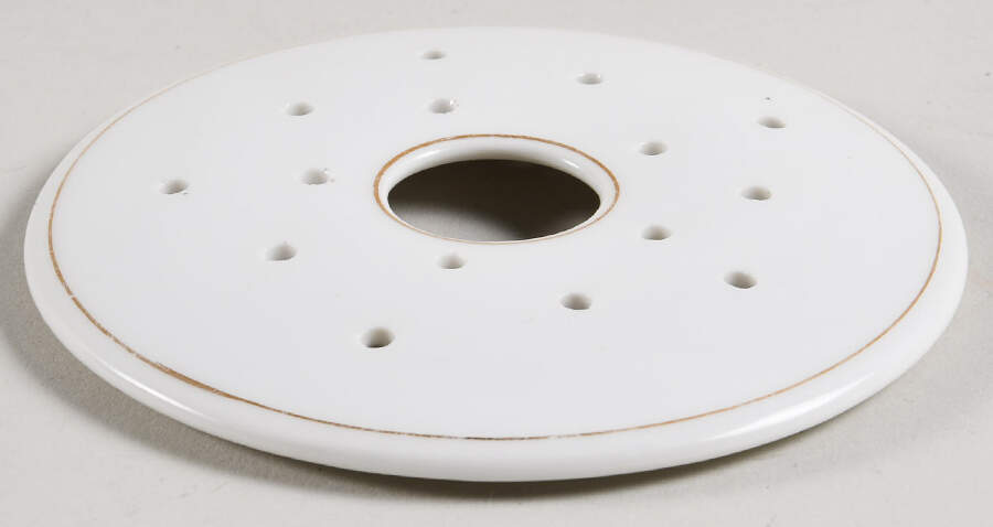 Sheridan Strainer for Round Butter by Noritake-1