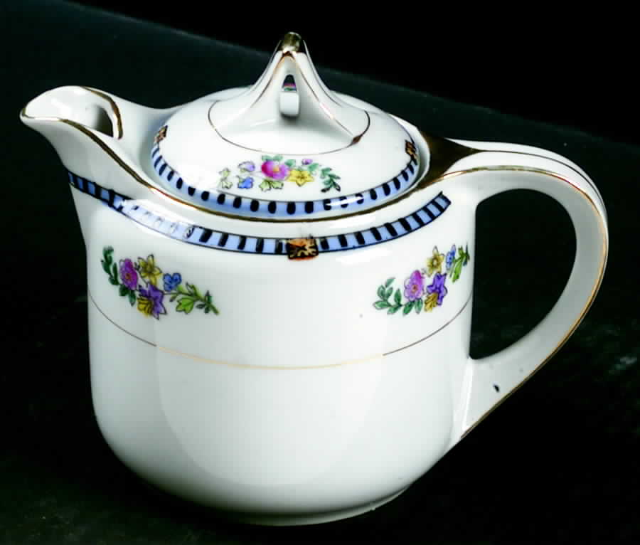 Sheridan Large Syrup with Lid by Noritake-1