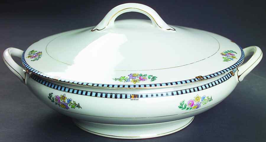 Sheridan Round Covered Vegetable by Noritake-1