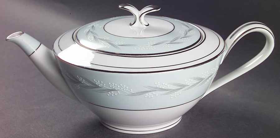 Sheldon Teapot & Lid by Noritake-1