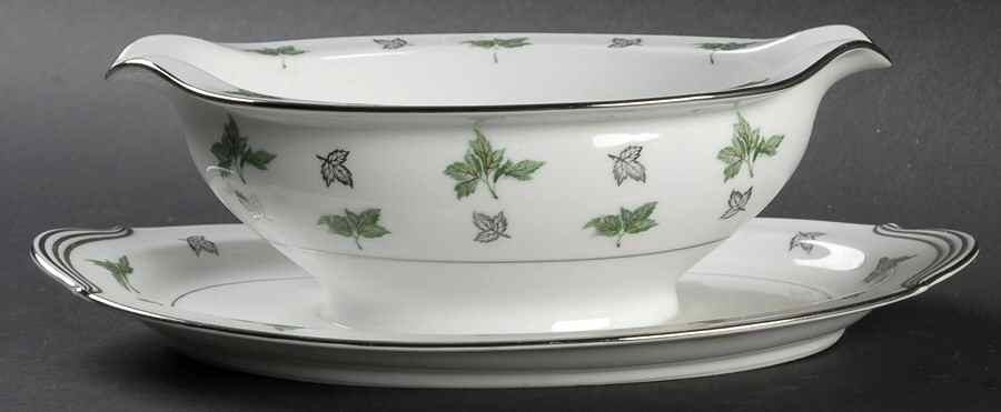 Shelley Gravy Boat with Attached Underplate by Noritake-1