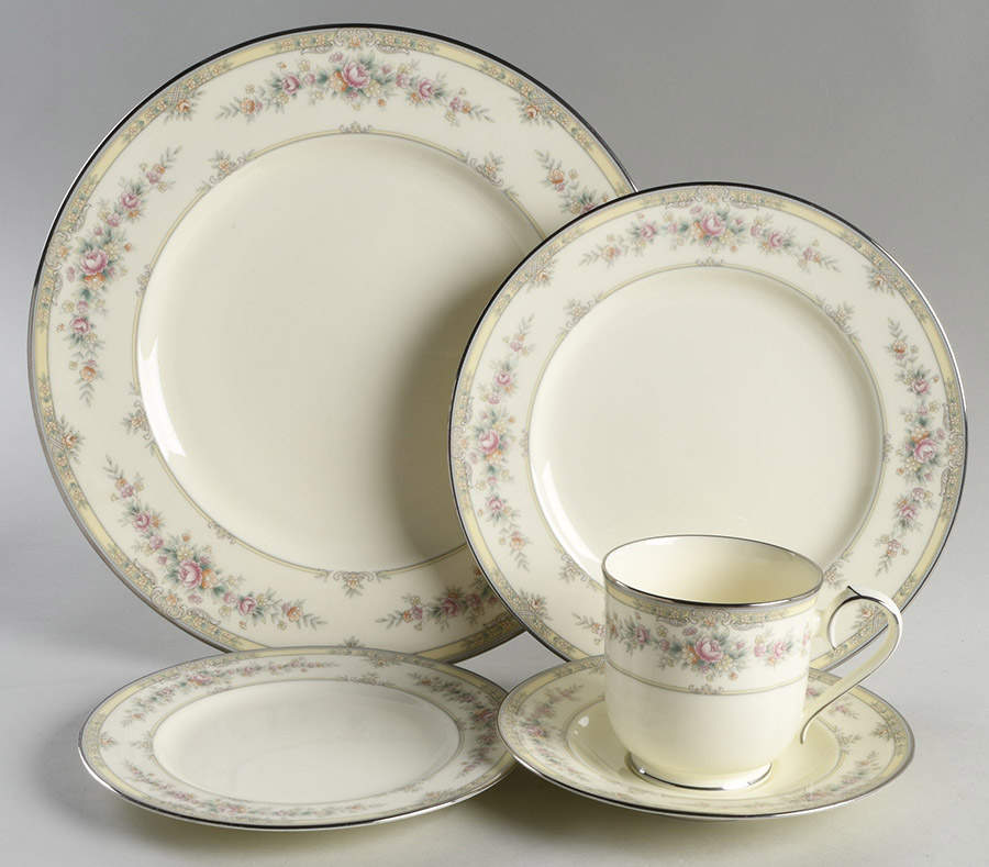 Shenandoah 40 Piece Set by Noritake-1