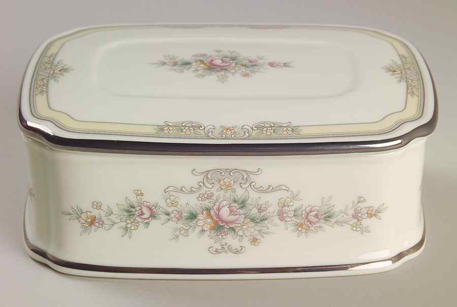 Shenandoah Rectangular Box with Lid by Noritake-1