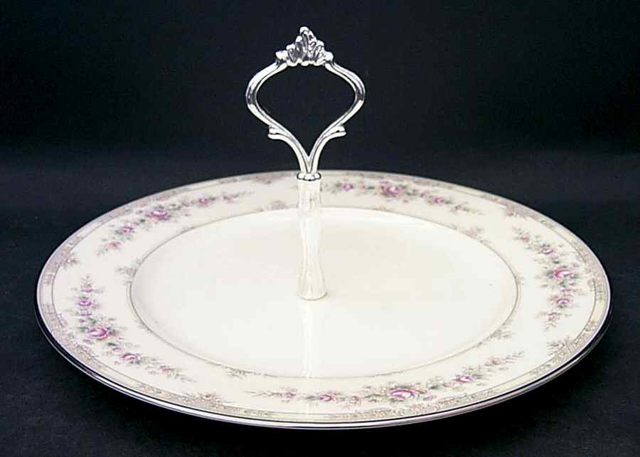 Shenandoah Round Serving Plate with Handle (DP) by Noritake-1