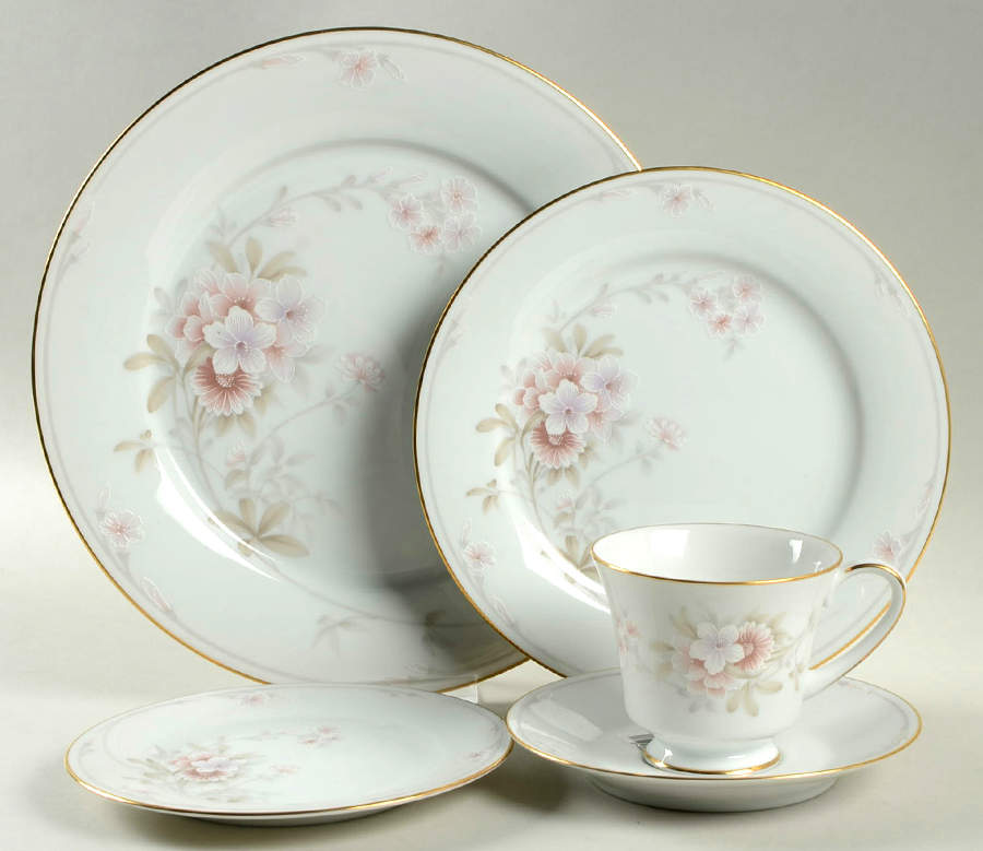 Shrewsbury 5 Piece Place Setting by Noritake-1