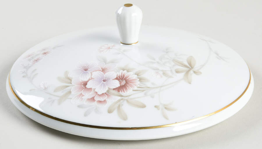 Shrewsbury Lid for Round Vegetable by Noritake-1