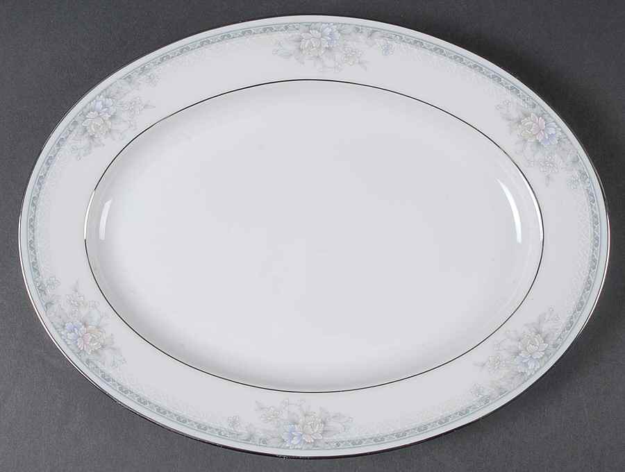 Silk Garland 11" Oval Serving Platter by Noritake-1
