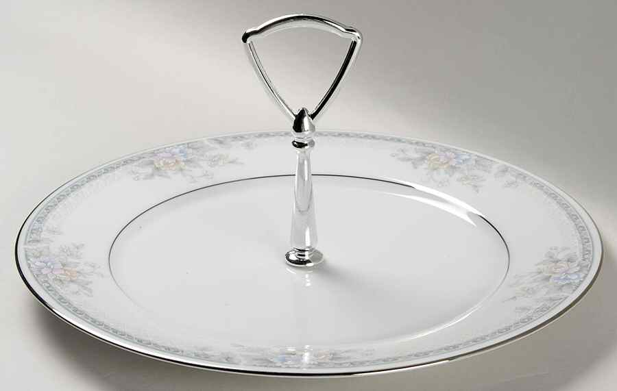 Silk Garland Round Serving Plate with Handle (DP) by Noritake-1