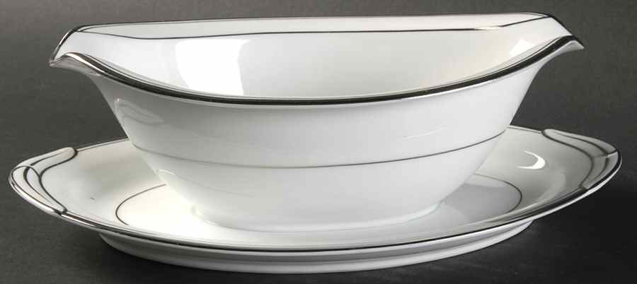 Silverton Gravy Boat with Attached Underplate by Noritake-1