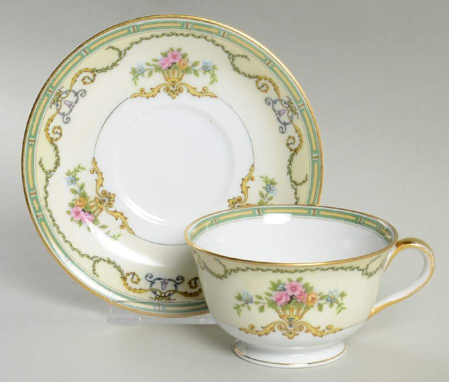 Smartnis Footed Cup & Saucer Set by Noritake-1