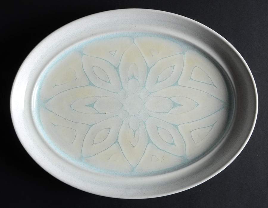 Snowflake (8523) 14" Oval Serving Platter by Noritake-1