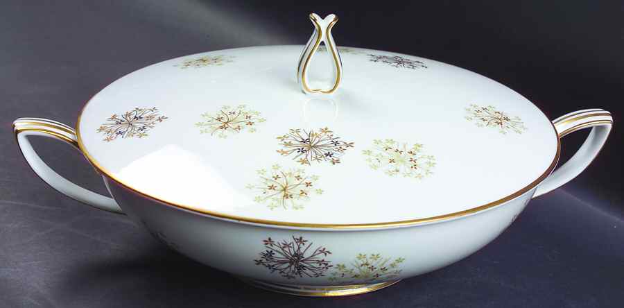Snowflake (6908, 6934) Round Covered Vegetable by Noritake-1