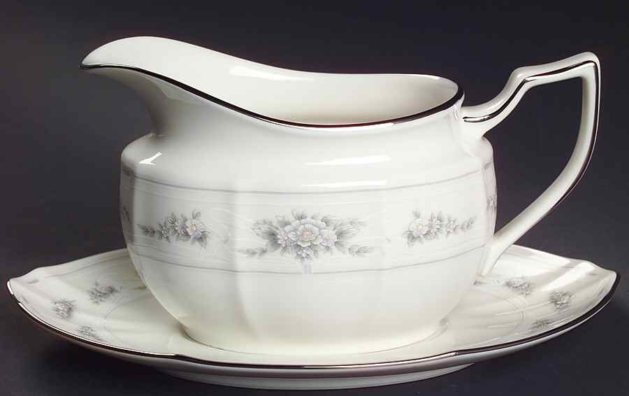 Southern Lace Gravy Boat & Underplate by Noritake-1