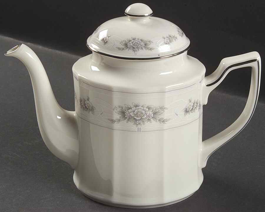 Southern Lace Tea/Coffee Pot & Lid by Noritake-1