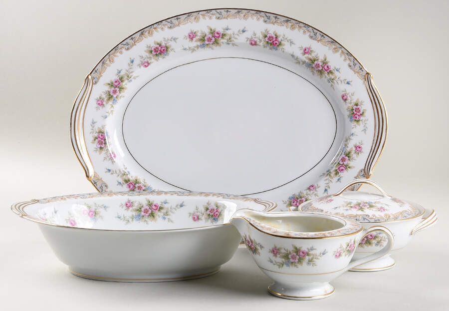 Somerset 5 Piece Hostess Set by Noritake-1