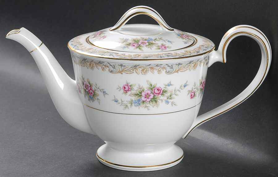 Somerset Teapot & Lid by Noritake-1