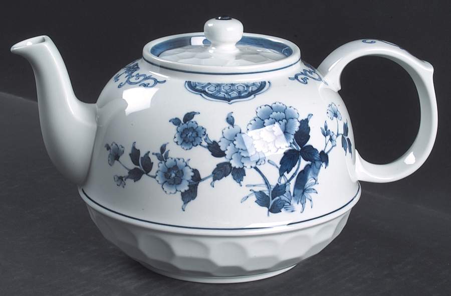 Sometsuke Teapot & Lid by Noritake-1