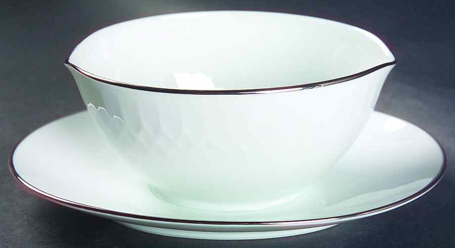 Sonoma Gravy Boat with Attached Underplate by Noritake-1