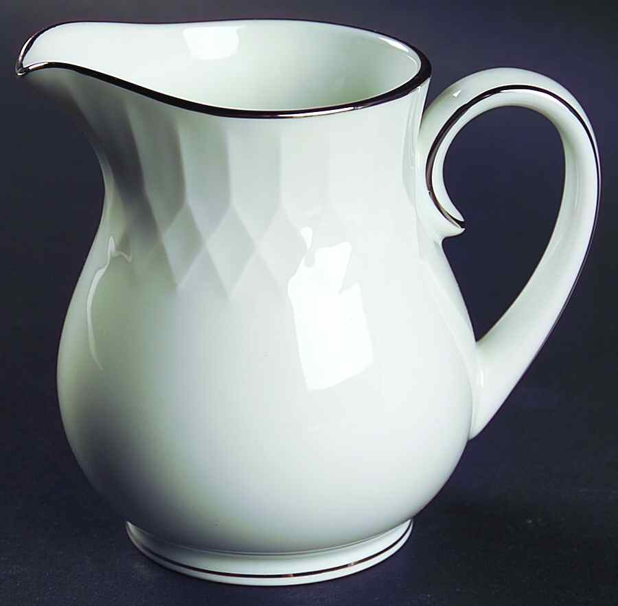 Sonoma Creamer by Noritake-1