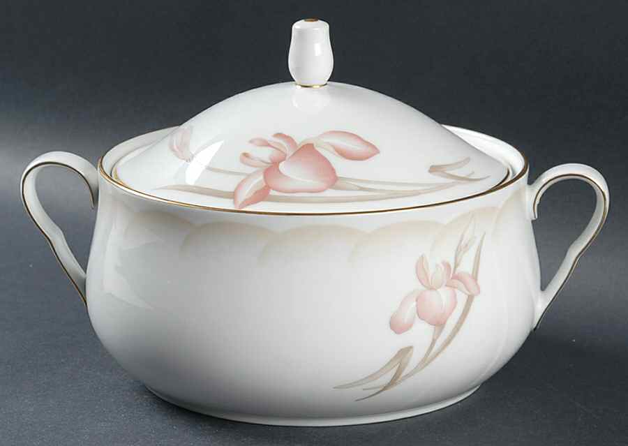 Sonata Round Covered Vegetable by Noritake-1