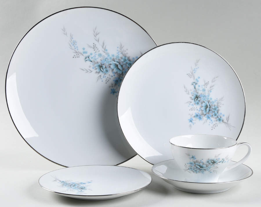 Sonnet 5 Piece Place Setting by Noritake-1