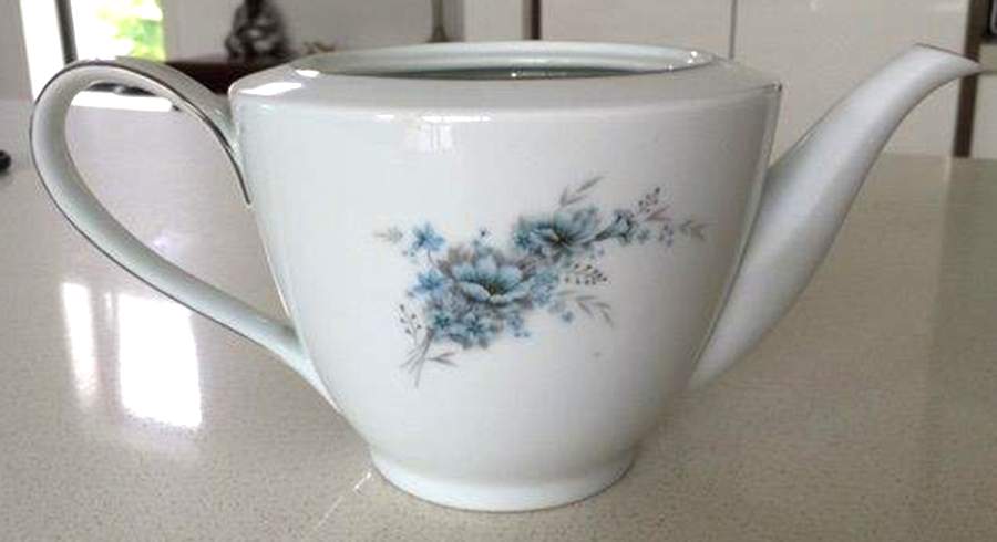 Sonnet Teapot No Lid by Noritake-1