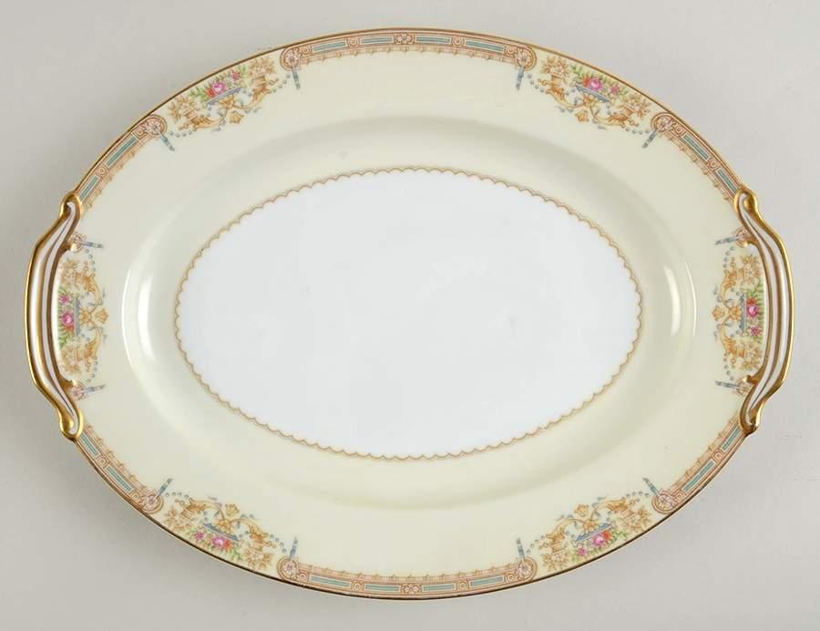 Sonoda 11" Oval Serving Platter by Noritake-1