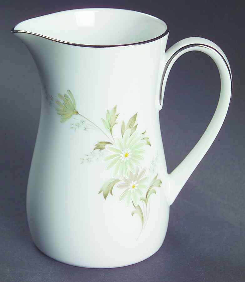 Soroya Creamer by Noritake-1