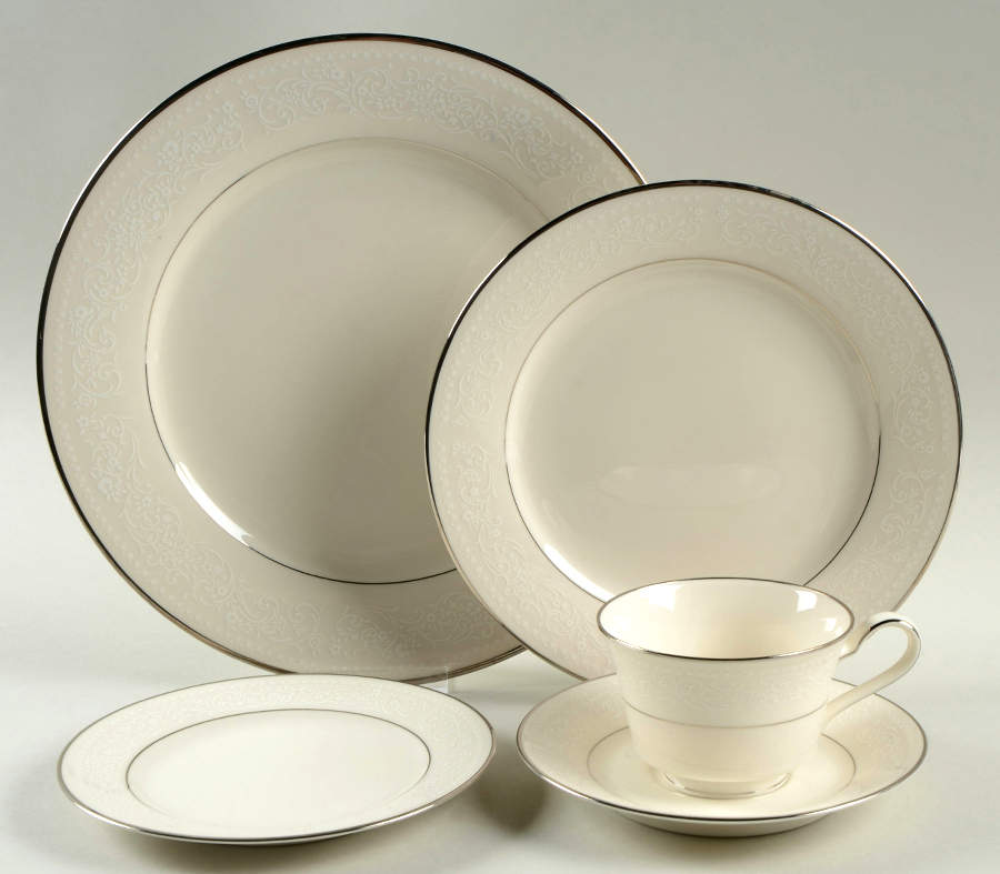 Sorrento 40 Piece Estate Set by Noritake-1