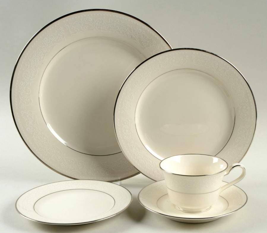Sorrento 5 Piece Place Setting by Noritake-1