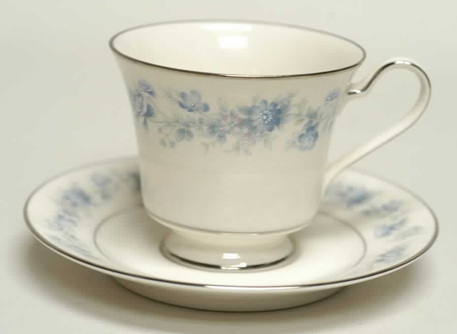 Splendor Footed Cup & Saucer Set by Noritake-1