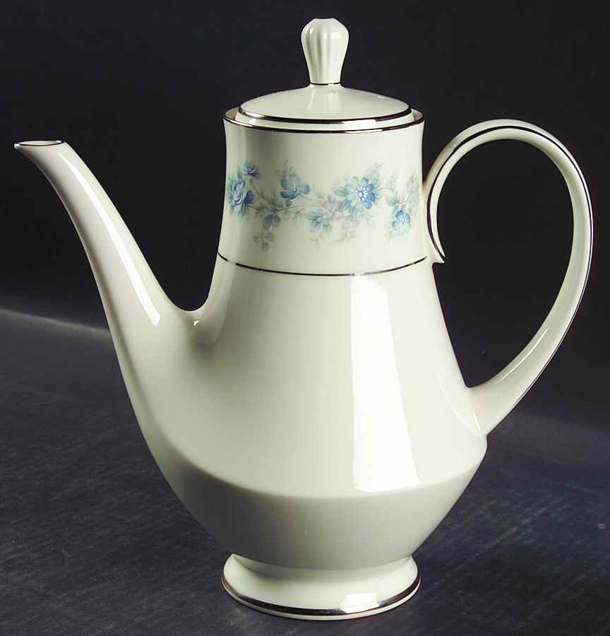 Splendor Coffee Pot & Lid by Noritake-1