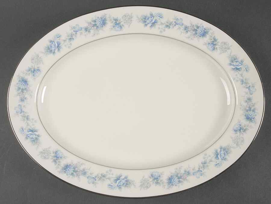 Splendor 14" Oval Serving Platter by Noritake-1