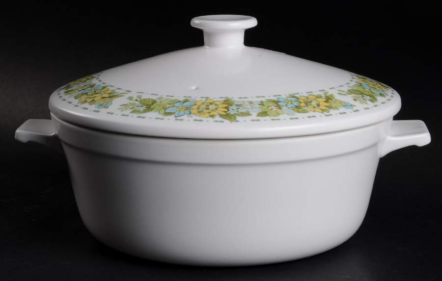Springfield 2.25 Qt Round Covered Casserole by Noritake-1