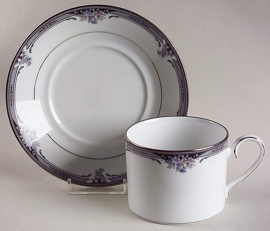 Squirewood Flat Cup & Saucer Set by Noritake-1