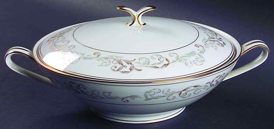 Stanwyck Round Covered Vegetable by Noritake-1