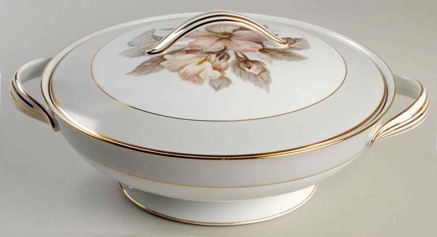 Stanwood Round Covered Vegetable by Noritake-1