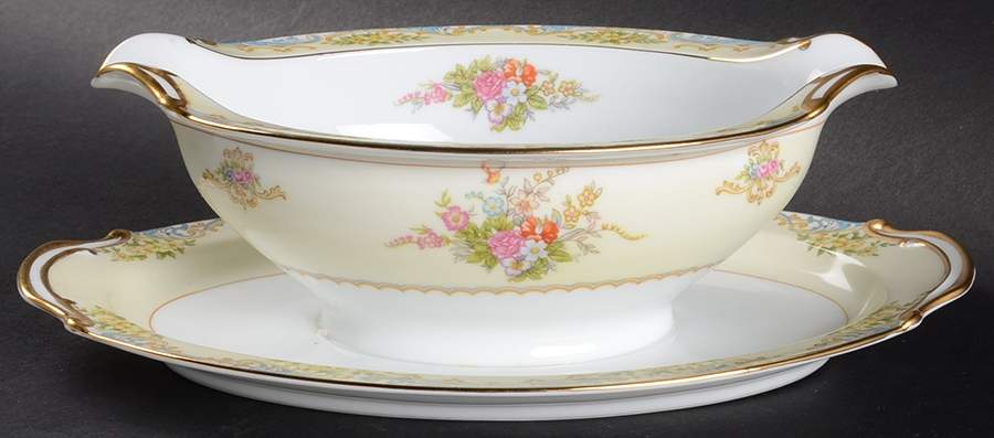 Stanwyck Gravy Boat with Attached Underplate by Noritake-1