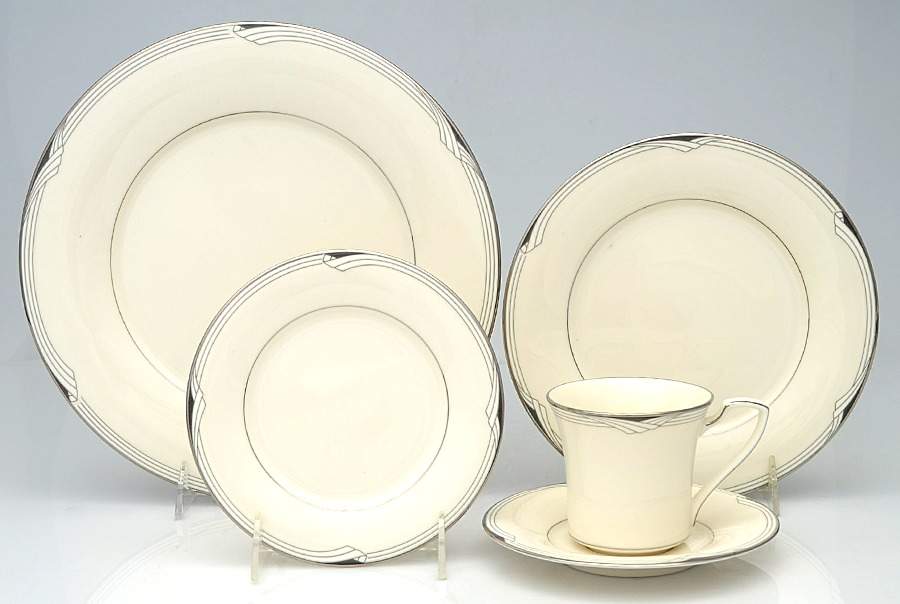 Sterling Cove 40 Piece Estate Set by Noritake-1